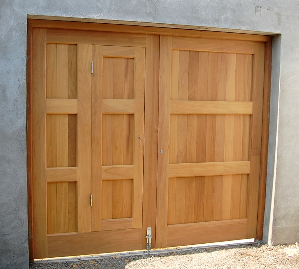 Shed with Garage Door